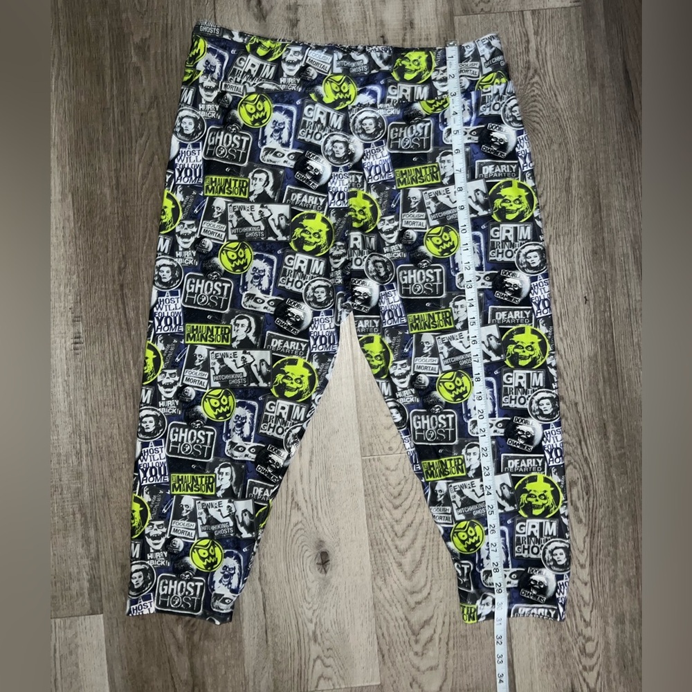 Disney Graphic Leggings in Black, White, and Neon Green XL - Picture 3 of 6